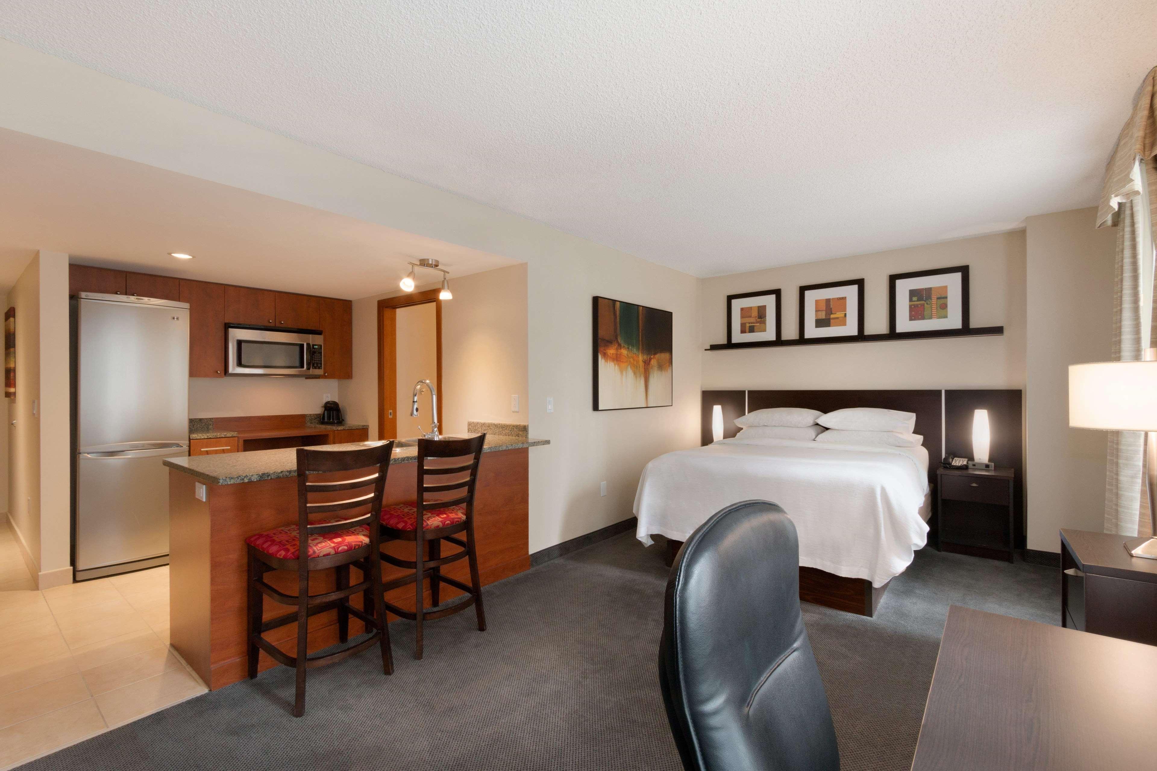 Embassy Suites By Hilton - מונטריאול מראה חיצוני תמונה