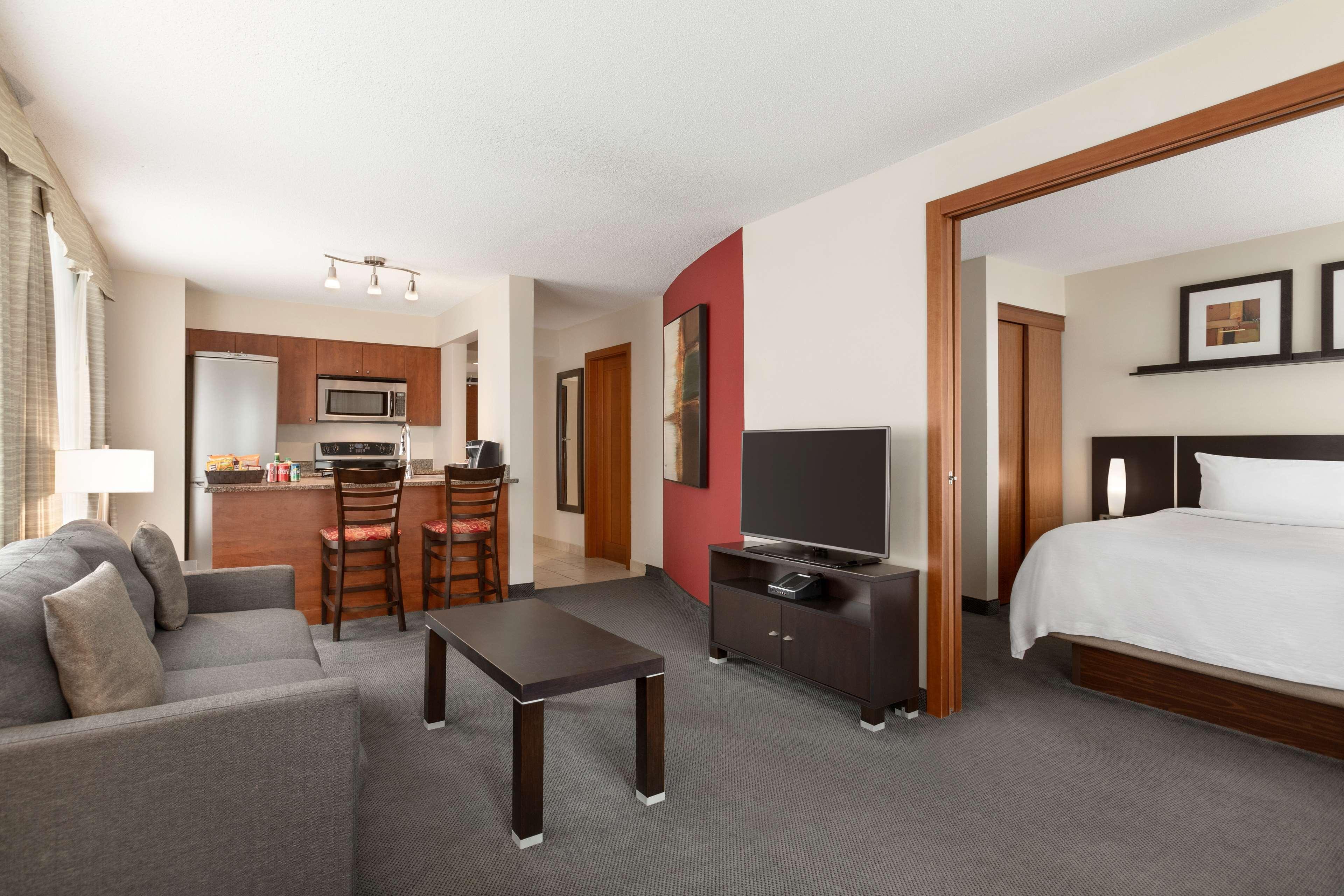 Embassy Suites By Hilton - מונטריאול מראה חיצוני תמונה