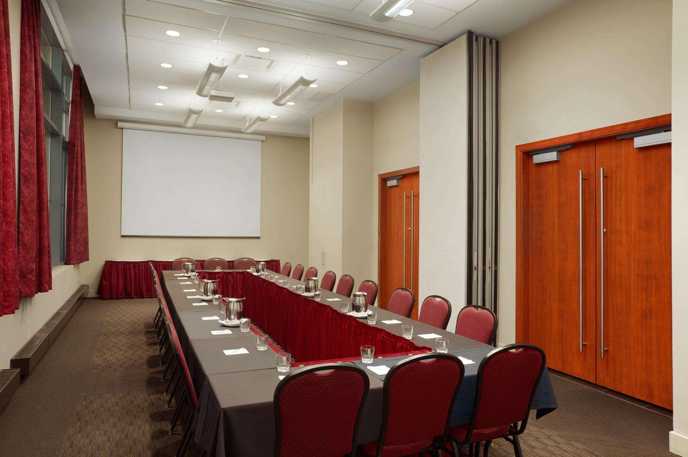 Embassy Suites By Hilton - מונטריאול מראה חיצוני תמונה