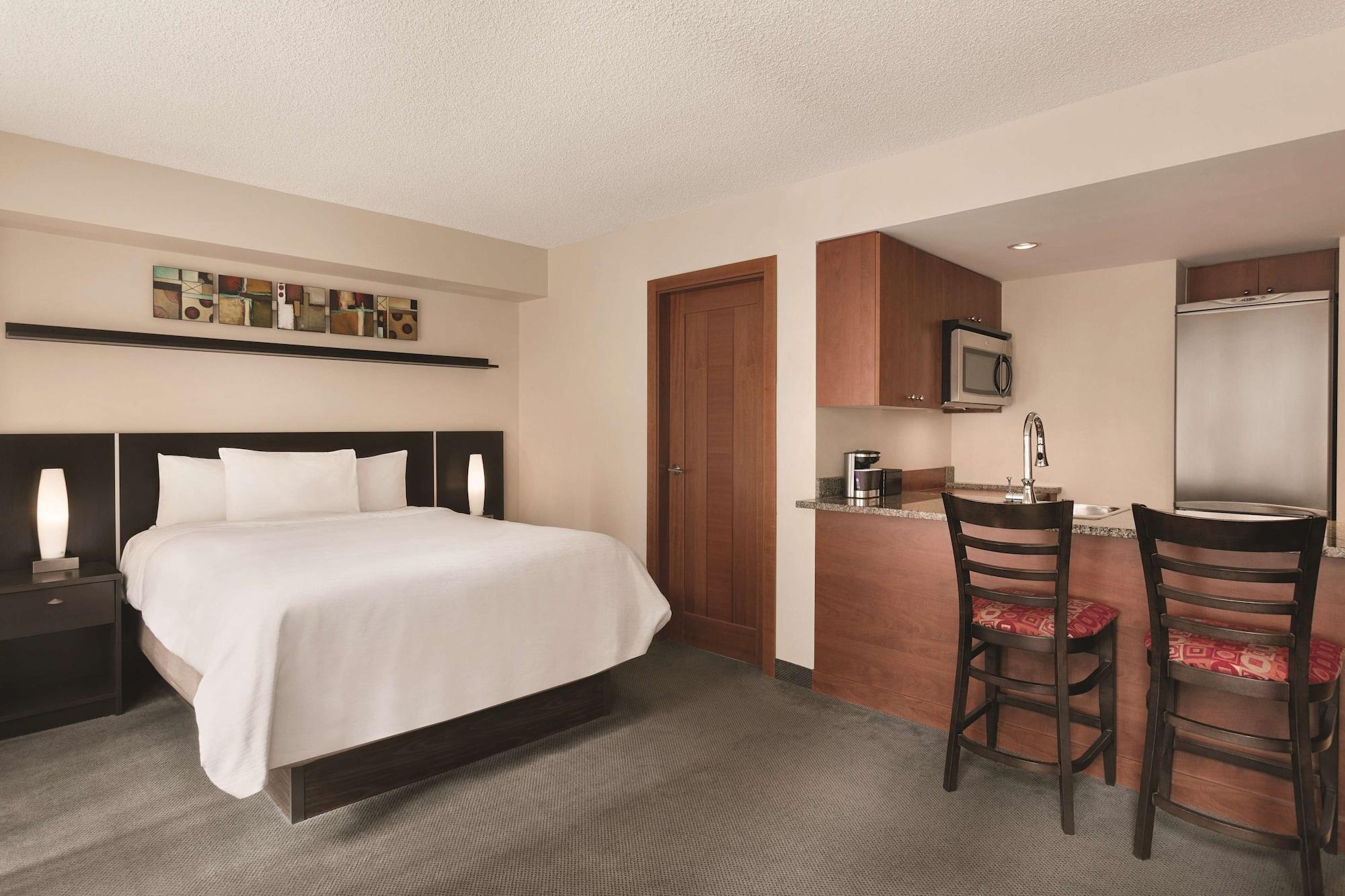 Embassy Suites By Hilton - מונטריאול מראה חיצוני תמונה