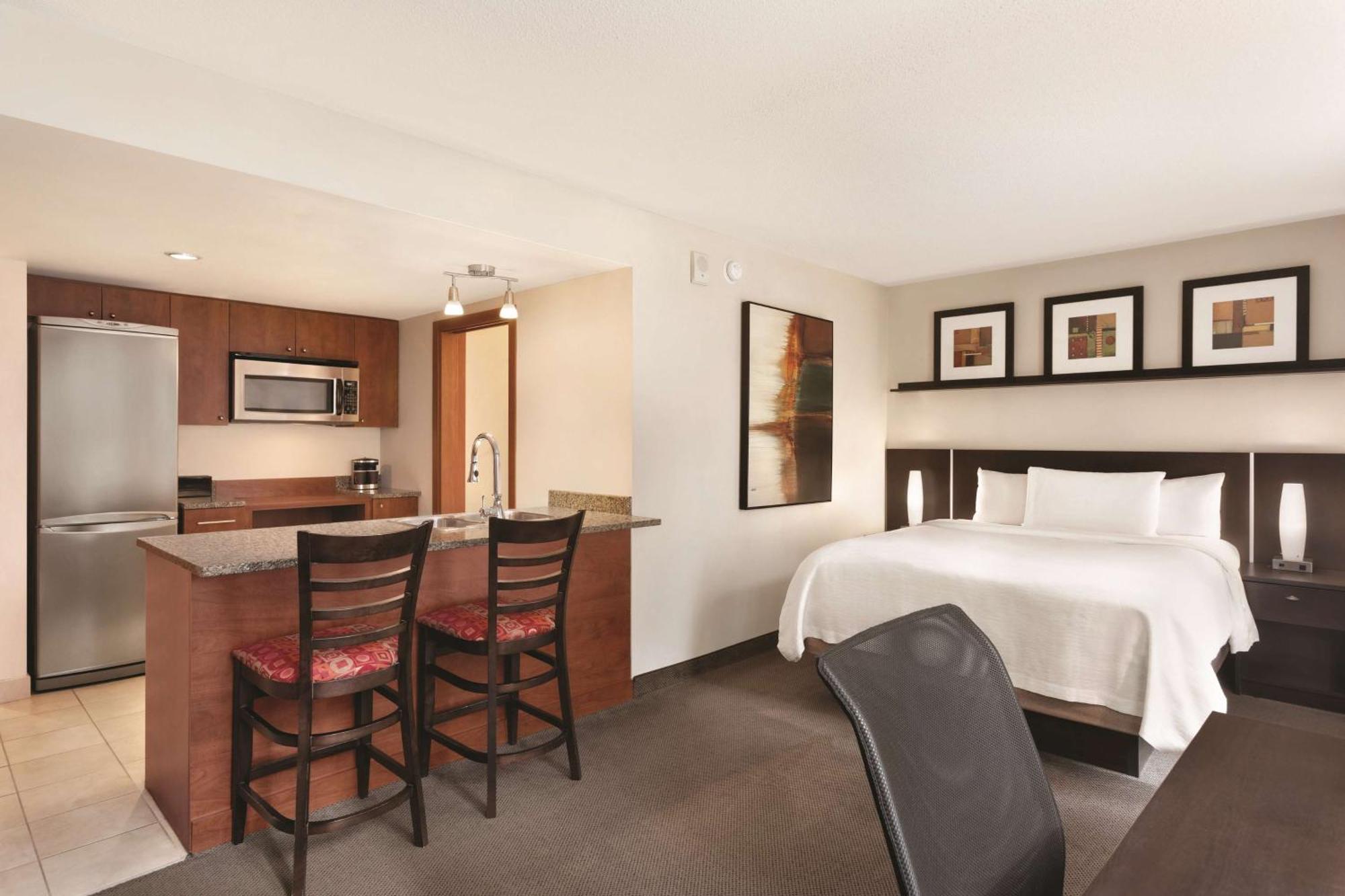 Embassy Suites By Hilton - מונטריאול מראה חיצוני תמונה